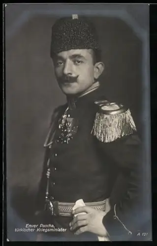 AK Enver Pascha, Kriegsminister der Türkei, in Galauniform