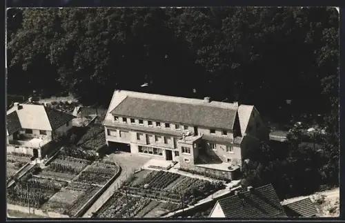 AK Viermünden /Frankenberg, Pension und Gasthaus Wilhelm Küther aus der Vogelschau