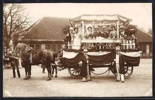 Foto-AK Bad Mergentheim, Fastnacht 1911, Geschmückter Festwagen