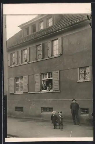 Foto-AK Bottrop, Wohnhaus in der Strasse und Siedlung Plankenschemm