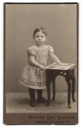 Fotografie Carl Schäfer, Elberfeld, Kipdorf 57, Ernst als kleines Kind