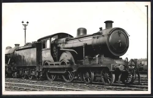 Fotografie britische Eisenbahn LNER, Dampflok, Tender-Lokomotive No. 8830