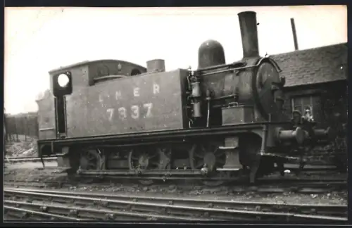 Fotografie britische Eisenbahn LNER, Dampflok, Lokomotive No. 7337