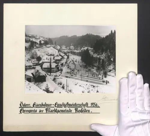 Fotografie Alfred Steiner, Linz, Ansicht Neufelden, Österr. Eisenbahner-Eisschiessmeisterschaften 1956