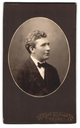 Fotografie Karl Kofoed, Rønne, Porträt eines jungen Mannes