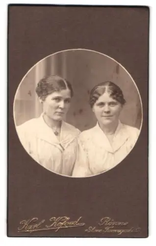 Fotografie Karl Kofoed, Rönne, St. Torvegade 5, Porträt von zwei Frauen