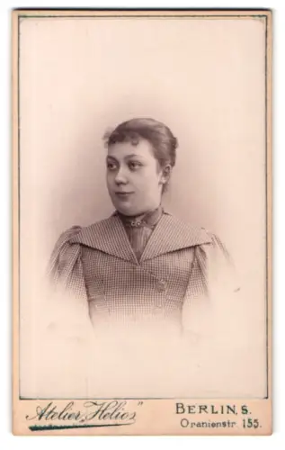Fotografie Atelier Helios, Berlin, Oranienstr. 155, Porträt einer jungen Frau