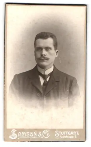 Fotografie Samson & Co, Stuttgart, Poststrasse 5, Porträt eines Mannes mit markantem Schnurrbart