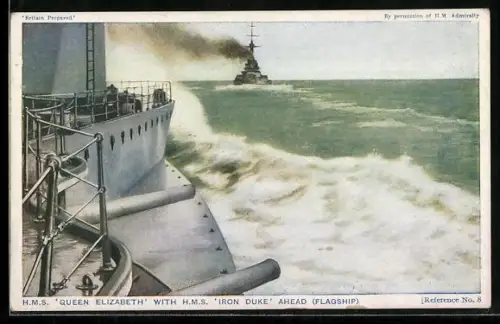 AK H.M.S. Queen Elizabeth with H.M.S. Iron Duke ahead, flagschip, britisches Kriegsschiff