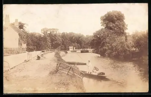 AK Windsor, The Lock