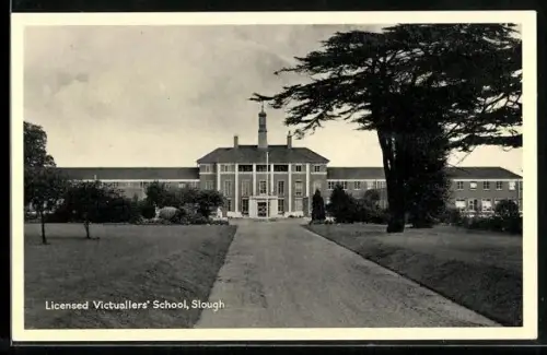 AK Slough, Licensed Victuallers` School