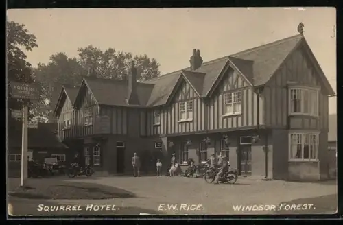 AK Windsor, Squirrel Hotel, Prop. E. W. Rice, Windsor Forest