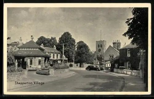 AK Shepperton, Village