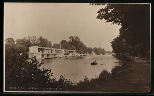 AK Molesey, Thames