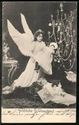 AK Weihnachtsengel schenkt einem schlafenden Mädchen eine Puppe