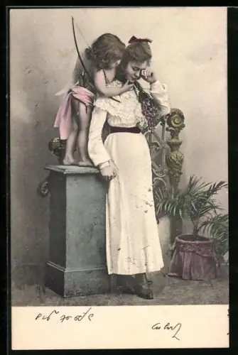 AK Amor tröstet eine hübsche Dame