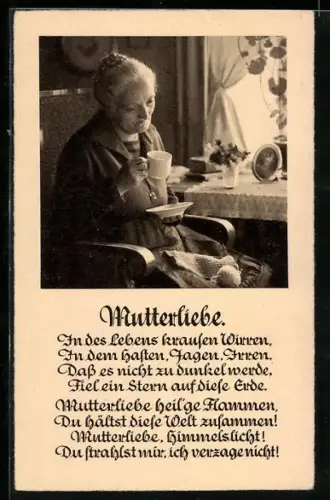 AK Alte Dame sitzt auf einem Stuhl und trinkt Tee, Muttertag