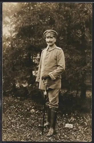 Foto-AK Soldat in Uniform mit Schnurrbart