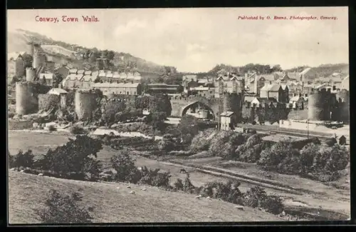 AK Conway, Town Walls