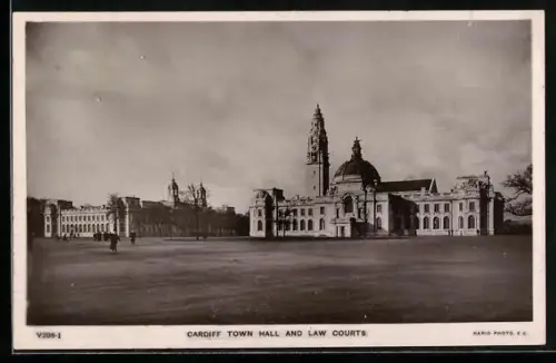 AK Cardiff, Cardiff Town Hall and Law Courts