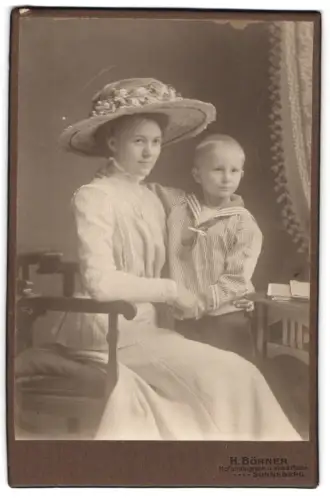 Fotografie H. Börner, Sonneberg, Kabinettporträt von Lulu und Werner