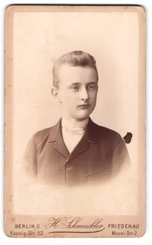 Fotografie H. Schmuckler, Berlin, König-Str. 52, Porträt eines Jungen