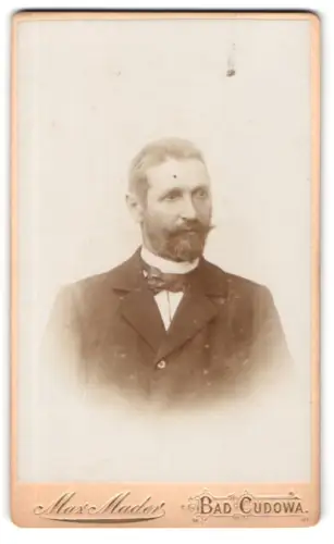 Fotografie Max Mader, Bad Cudowa, Porträt eines Herren mit Bart