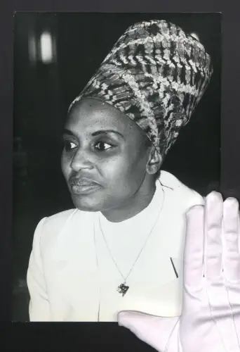 Fotografie Tony Grylla, Paris, Portrait Myriam Makeba, Südafrikanische Sängerin und Kämpferin gegen Apartheid-Politik