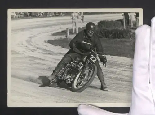 Fotografie Puch Motorrad auf Wien Sandbahn, Sandbahn Rennen, Startnummer 22