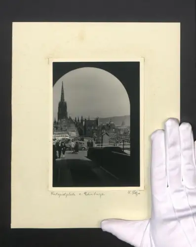 Fotografie W. Seeger, Ansicht Edinburgh, Blick auf den Festspielplatz mit Tribüne