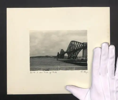 Fotografie W. Seeger, Ansicht Queensferry, Blick auf die Eisenbahnbrücke über den Firth of Forth