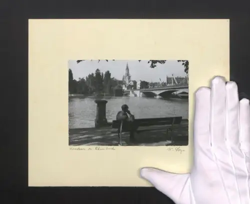 Fotografie W. Seeger, Ansicht Konstanz, Blick nach der Rheinbrücke mit Dom