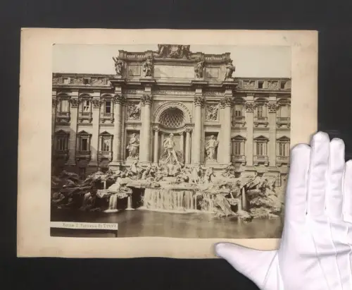 Fotografie unbekannter Fotograf, Ansicht Rom, Fontana di Trevi, der Trevi Brunnen