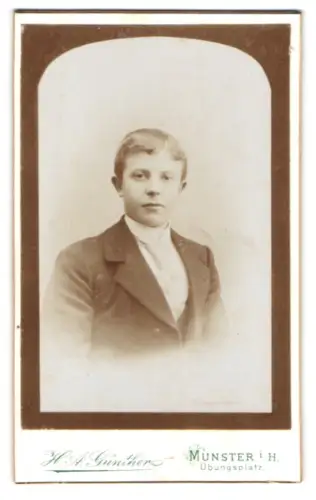 Fotografie W.A. Günther, Münster, Übungsplatz, Porträt eines Jungen