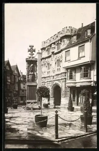 AK Canterbury, Strassenpartie mit Denkmal
