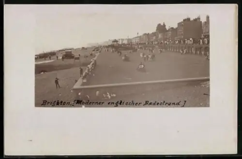 AK Brighton, Moderner englischer Badestrand