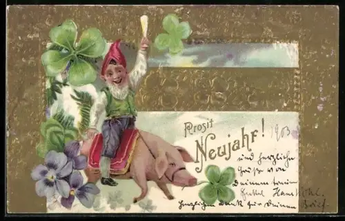 Präge-AK Zwerg beim Ritt auf einem Schwein, Neujahrsgruss, Kleeblätter