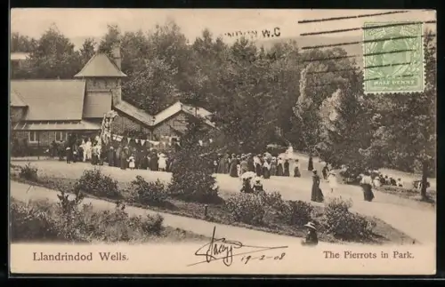 AK Llandrindod Wells, The Pierrots in Park