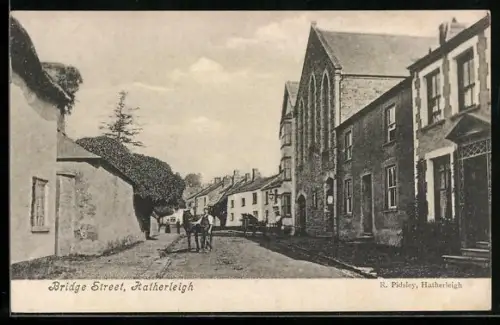 AK Hatherleigh, Bridge Street