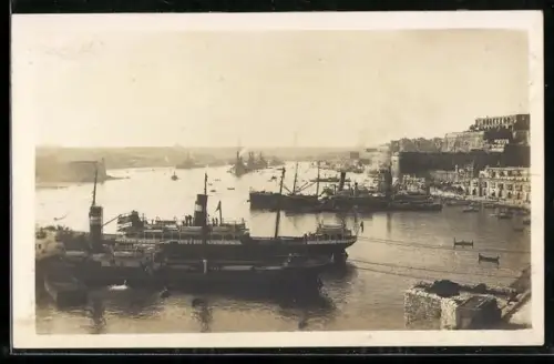 AK Malta, Panorama with ships