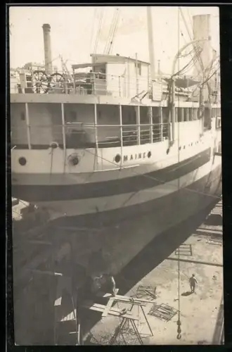 AK Malta, Ship at the harbour