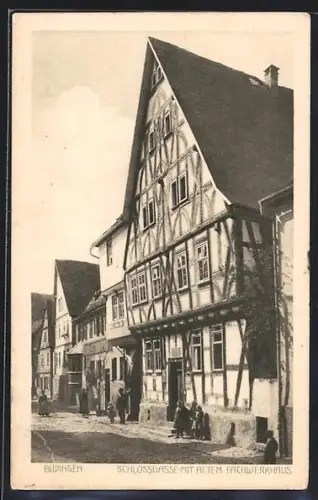 AK Büdingen / Oberhessen, Schlossgasse mit altem Fachwerkhaus