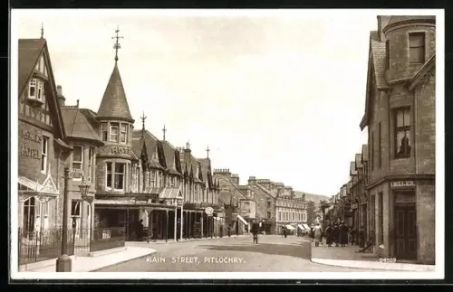 AK Pitlochry, Main Street
