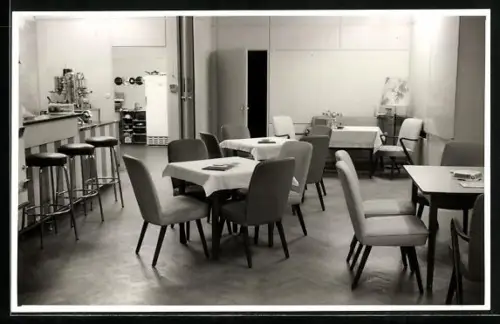 AK Wiesbaden, Billard-Akademie im Palast-Hotel, Inh. Georg Ferrari, Innenansicht