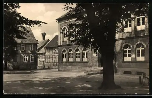 AK Calvörde, Mittelschule und Fachwerkhäuser, Storchennest
