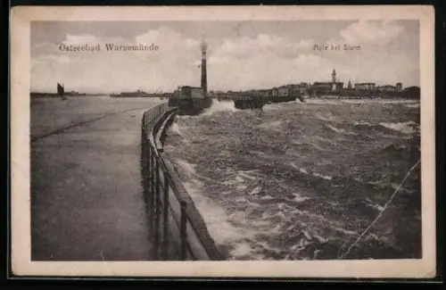 AK Warnemünde, Mole bei Sturm
