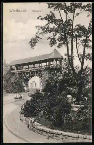 AK Wiesbaden, Römertor