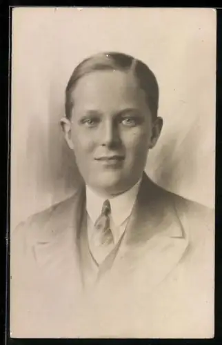 AK Kronprinz Alfons von Spanien im Porträt