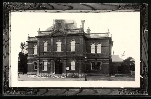 AK St. Arnaud, Townhall