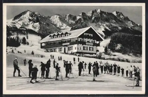 AK Garmisch-Partenkirchen, Ansicht am Wintersporthotel Hausberg im Winter